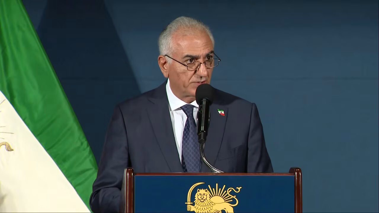 پیام شاهزاده رضا پهلوی در پی قتل حکومتی دو معترض در اصفهان: جهان آزاد باید در کنار زنان و مردان شجاع ایران بایستد